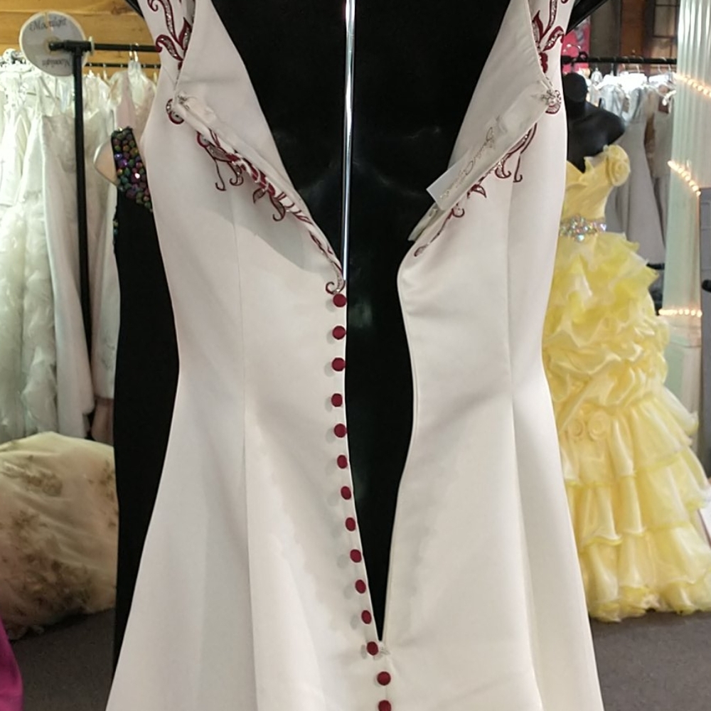 Bridal Originals Beaded, Embroidered Wedding Gown - Picture 10 of 12